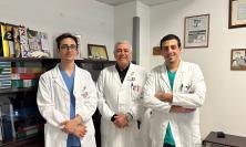 Notte di alta chirurgia a Torrette: ricostruite le mani di un uomo ferito da una motosega