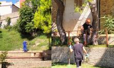 Civitanova, guanti, sacchi e spirito di comunità: l'Associazione Garibaldi  ripulisce il campetto