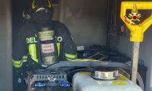 Incendio in appartamento, intervento dei Vigili del Fuoco e due persone evacuate
