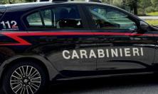 Ussita, barricata in casa con un coltello minaccia il suicidio: giovane salvata dai carabinieri
