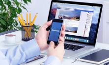 Foto di altre persone su Facebook senza consenso: cosa dice la legge