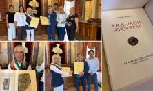 San Severino, dal cuore della famiglia Moretti alla città: donata al Comune l'opera "Ara Pacis Augustae"