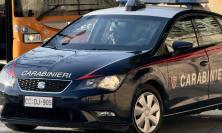 Macerata - Uno era ubriaco al volante dell'auto, l'altro in bici: scatta la denuncia per entrambi