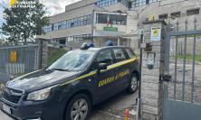 Esercente rifiuta pagamento col Pos, il cliente segnala alla Finanza: scatta la sanzione