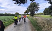 In 100 per la pace: successo della pedalata solidale di Emergency e Fiab