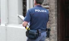 Macerata, 63enne trovato morto in casa dopo aver chiamato i soccorsi: dramma a Borgo San Giuliano