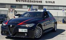 Macerata, tentano di barare all'esame per la patente: scoperti due giovani con dispositivi elettronici