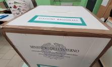 L’astensione è il primo partito: alle urne solo il 50,01%. Macerata maglia nera
