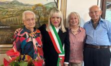 San Severino, Antonia Coccettini festeggia 100 anni e 72 di matrimonio con Dalmo