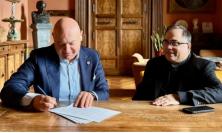 “Un ostello per i giovani viaggiatori”: Recanati apre le porte del turismo lento a Villa Colloredo