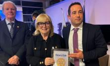 Sana alimentazione e olio d’oliva: il Rotary Tolentino riflette sul valore della dieta mediterranea Sana alimentazione e olio d’oliva: il Rotary Tolentino riflette sul valore della dieta mediterranea