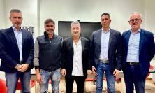 Salvato da arresto cardiaco in strada: l’abbraccio di Francesco ai suoi due "angeli" Salvato da arresto cardiaco in strada: l’abbraccio di Francesco ai suoi due "angeli"