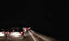 Montecosaro, schianto in superstrada tra tre veicoli: un ferito trasportato all'ospedale