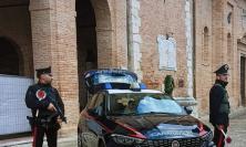 "Ci sono 5 mila euro a rischio sul suo conto": finto operatore le ruba le credenziali, scoperto dai carabinieri