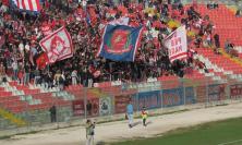 Ancona, la Curva Nord contro Polci: "Serve chiarezza sulla società. Fiducia a Maurizi e alla squadra"