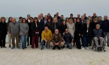 Castelraimondo, sessantenni di ieri e di oggi: l’annata 1965 si ritrova tra sorrisi e ricordi