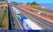 Schianto in galleria tra due camion sull’A14: tratto chiuso tra Fermo e Grottammare, lunghe code verso sud