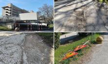 Macerata - Tra buche e segnaletica ko: l'accesso dei dipendenti all'ospedale è una "trappola" (FOTO)