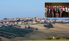 Viabilità a Montefano: semaforo e controlli, è polemica sui costi. "Serviva un marciapiede"