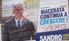 Manifesti di Parcaroli imbrattati, Buldorini: "Questa non è politica. È feccia"