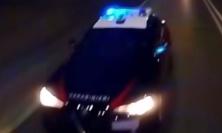 Muore dopo inseguimento e colluttazione con i carabinieri: la Procura dispone autopsia e verifiche sul taser