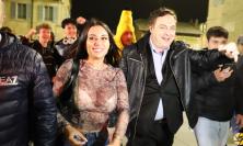 Andrea Dipré arriva a Fermo: "Io Maradona della politica". In lista la pornostar Freya Ferrari