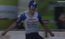 Camerino, Pellizzari c'ha preso gusto: vittoria in volata al Tour of the Alps, è leader della generale