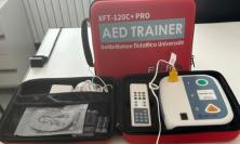 Macerata, donati due defibrillatori didattici al 118: in memoria della dottoressa Daniela Del Bello