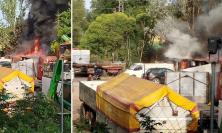 Macerata, fiamme in un capannone: si alza una densa colonna di fumo, vigili del fuoco al lavoro (VIDEO)