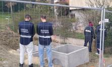 Potenza Picena, fango e gas metano sversati in mare: scatta la denuncia della guardia costiera