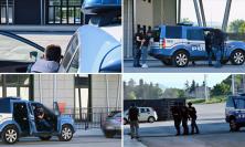 Proposte di titolo Polizia di Stato, esercitazione anti-crisi a Macerata: simulato un sequestro con ostaggi