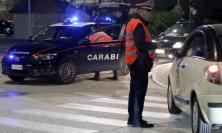 Una 34enne alla guida con un tasso alcolemico "record", un 46enne si schianta in centro: bye bye patente