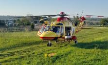 Pieve Torina, auto contro moto: donna trasportata in eliambulanza