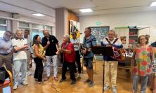Musica, giochi e sorrisi a Villa Cozza: pomeriggio di festa per gli anziani ospiti