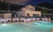 Cena in Bianco e Amici Show, Pieve Torina fa il pieno: doppio sold out in piscina