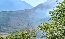 Incendio boschivo a Caldarola, quattro squadre dei vigili del fuoco