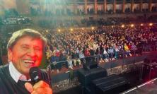 Gianni Morandi incanta lo Sferisterio: una notte da "eterno ragazzo"