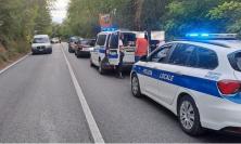 Macerata, tamponamento tra tre auto in Contrada della Pieve: traffico rallentato