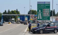 "Vada in caserma”, ma è una truffa: due arresti a Civitanova, recuperati 5mila euro di gioielli