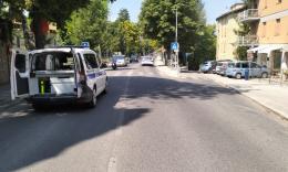 Macerata, investita da un'auto mentre attraversa: una donna trasportata all'ospedale