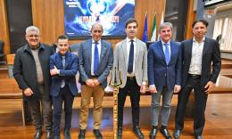 La Tirreno-Adriatico 2026 infiamma il Maceratese: San Severino e Camerino decidono la corsa, gran finale a Civitanova (VIDEO)