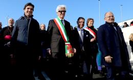 Macerata, già tutti "in coda" per il nuovo sottopasso. Parcaroli: "È un'opera d'arte" (VIDEO e FOTO)