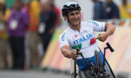 Addio ad Alex Zanardi: lo sport perde un campione, l’Italia un esempio