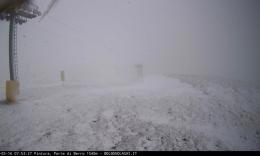 Neve di maggio sui Sibillini: imbiancate Frontignano e Bolognola