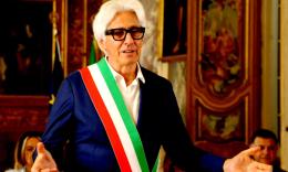 Parcaroli si gioca la maggioranza e perde gli equilibri con Regione e Curia