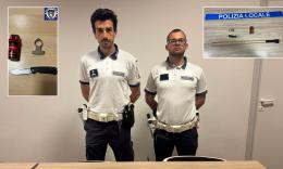 Mazza da baseball, tirapugni e coltello nascosti all'ex scuola di Villa Potenza: scatta il sequestro