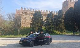 Da Brescia a Tolentino, trovato a gironzolare in città ma non poteva tornare: denunciato 34enne