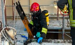 Due operai intossicati in un cantiere: trasferiti in codice rosso a Torrette