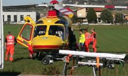 Civitanova, violento scontro auto-moto sulla Statale 16: centauro a Torrette in elisoccorso