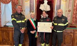 Ragazzo di 17 anni riportato a casa: San Severino premia la squadra dei vigili del fuoco